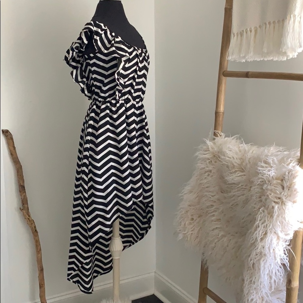 NWT Striped Hi-Lo flowy dress